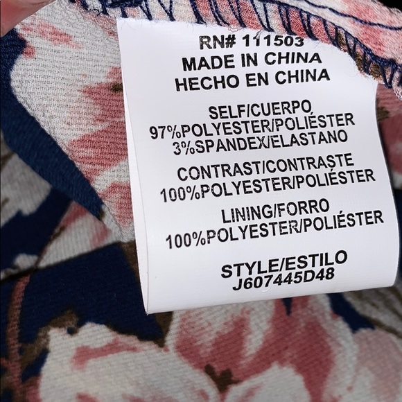 Floral V-Neck  Romper Pants - Picture 6 of 6